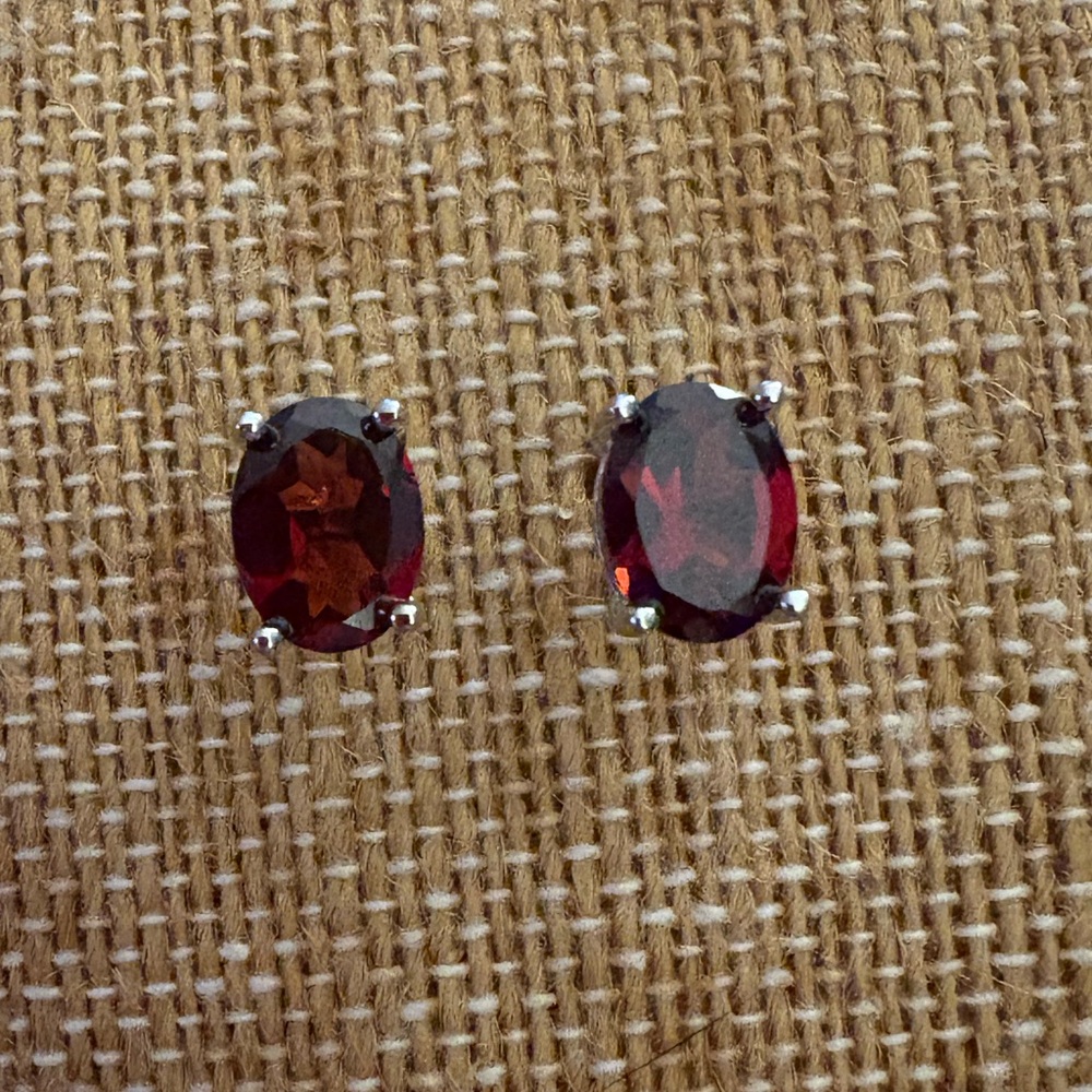 Solid Sterling Silver 1 Carat Garnet Pushback Earrings